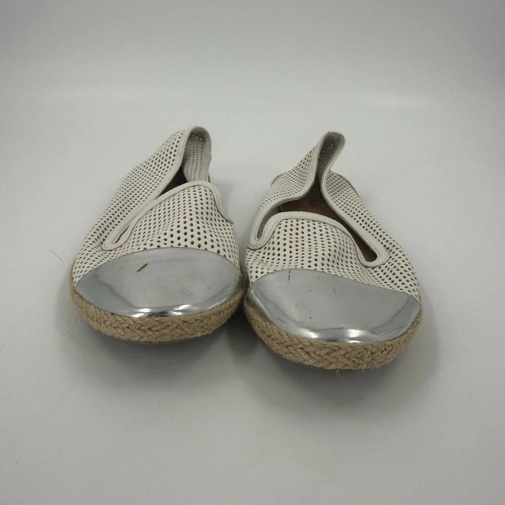 Madden Girl Poppy Espadrille Flats Womens 9M White Perforated Metallic Cap Toe
